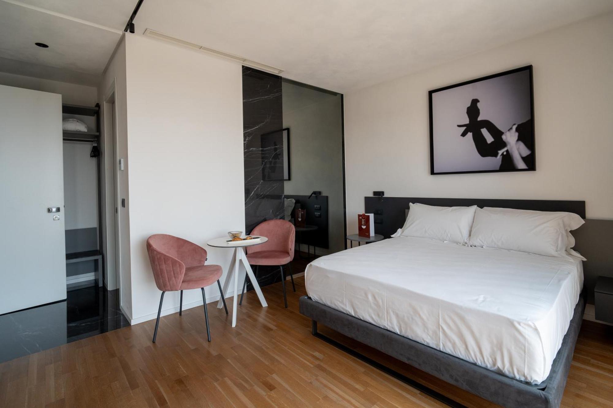 Mon Luxury Rooms Spa 니콜로시 외부 사진